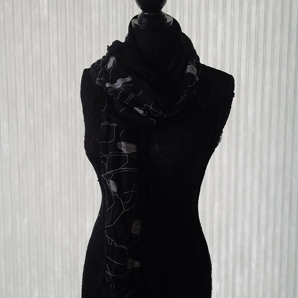 Unique Scarf/Shawl - Picture 2 of 4